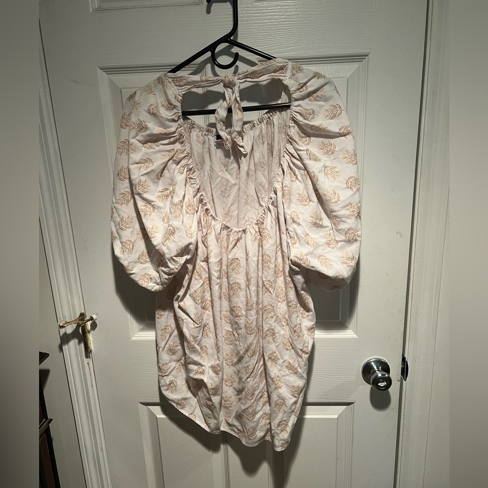 Women’s high low top